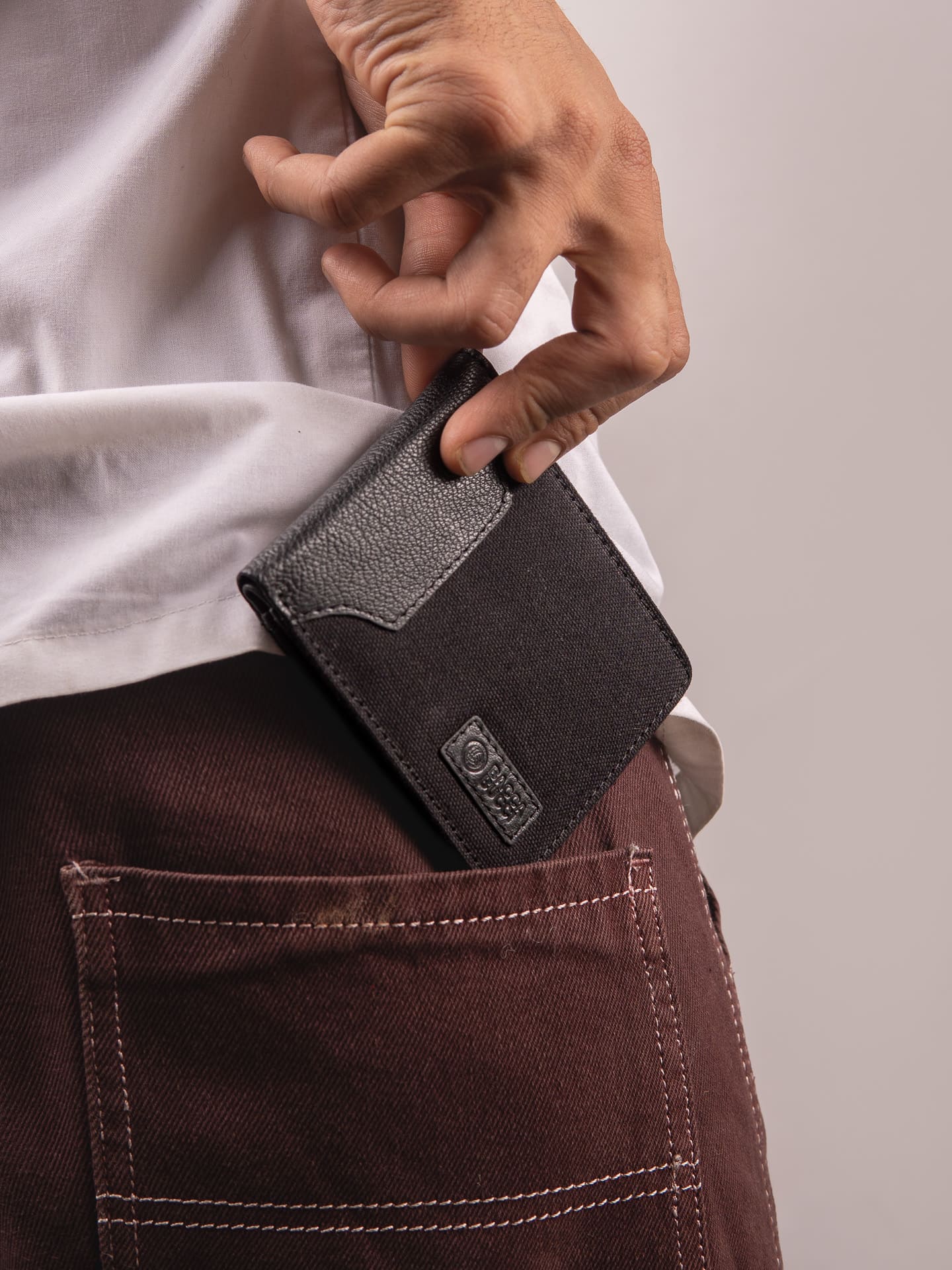 Bacca Bucci Premium Gift Combo: Classic Wallet & Stylish Belt in Elegant Wooden Box - Image 7